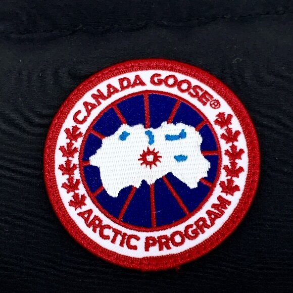 CM0196 Canada Goose Freestyle Crew Arctic Program Puffer Vest Black S - Picture 5 of 8